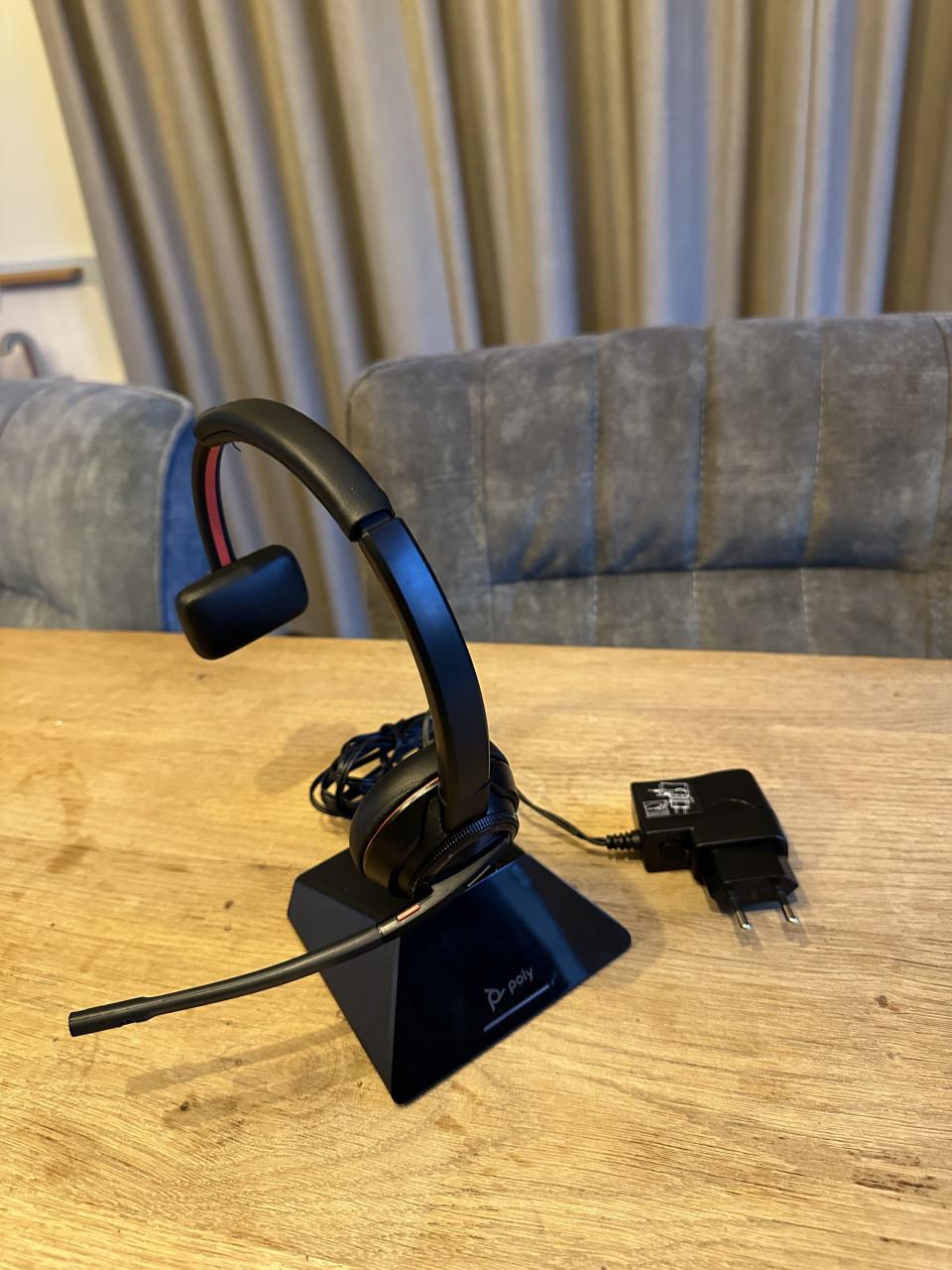 Plantronic Poly Savi 8200 Headset met oplaadstation