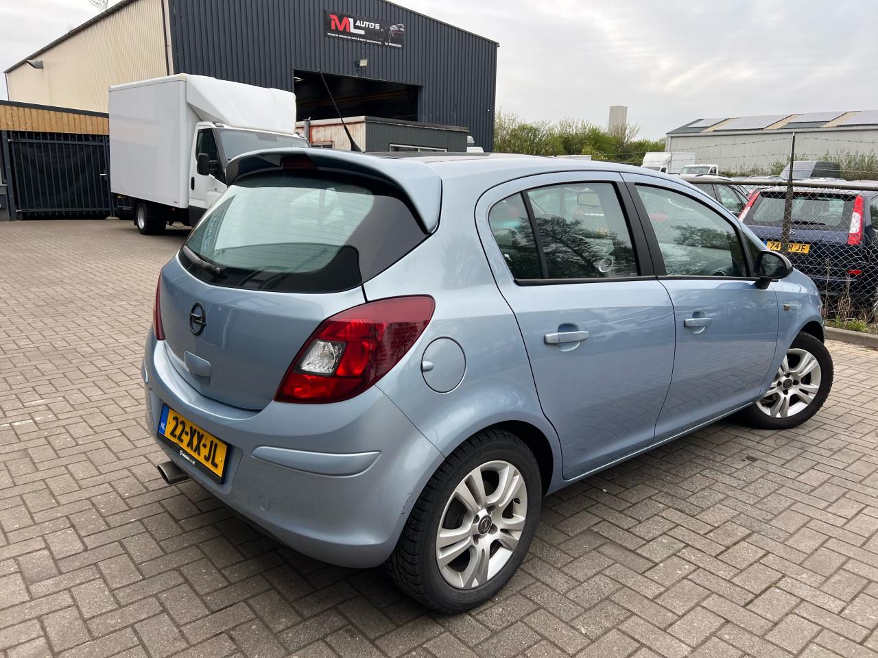 Opel Corsa 1.4-16V Enjoy 179.180KM Jaar Apk