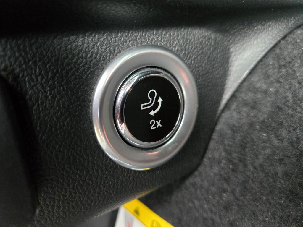 Ford Kuga 2.5 phev e-cvt 225pk st-line x | hud | trekhaak | pano | elec.kle