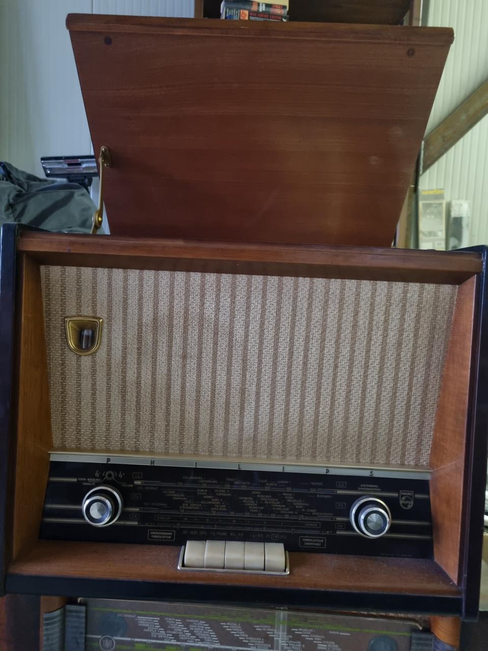 Philips stereomeubel