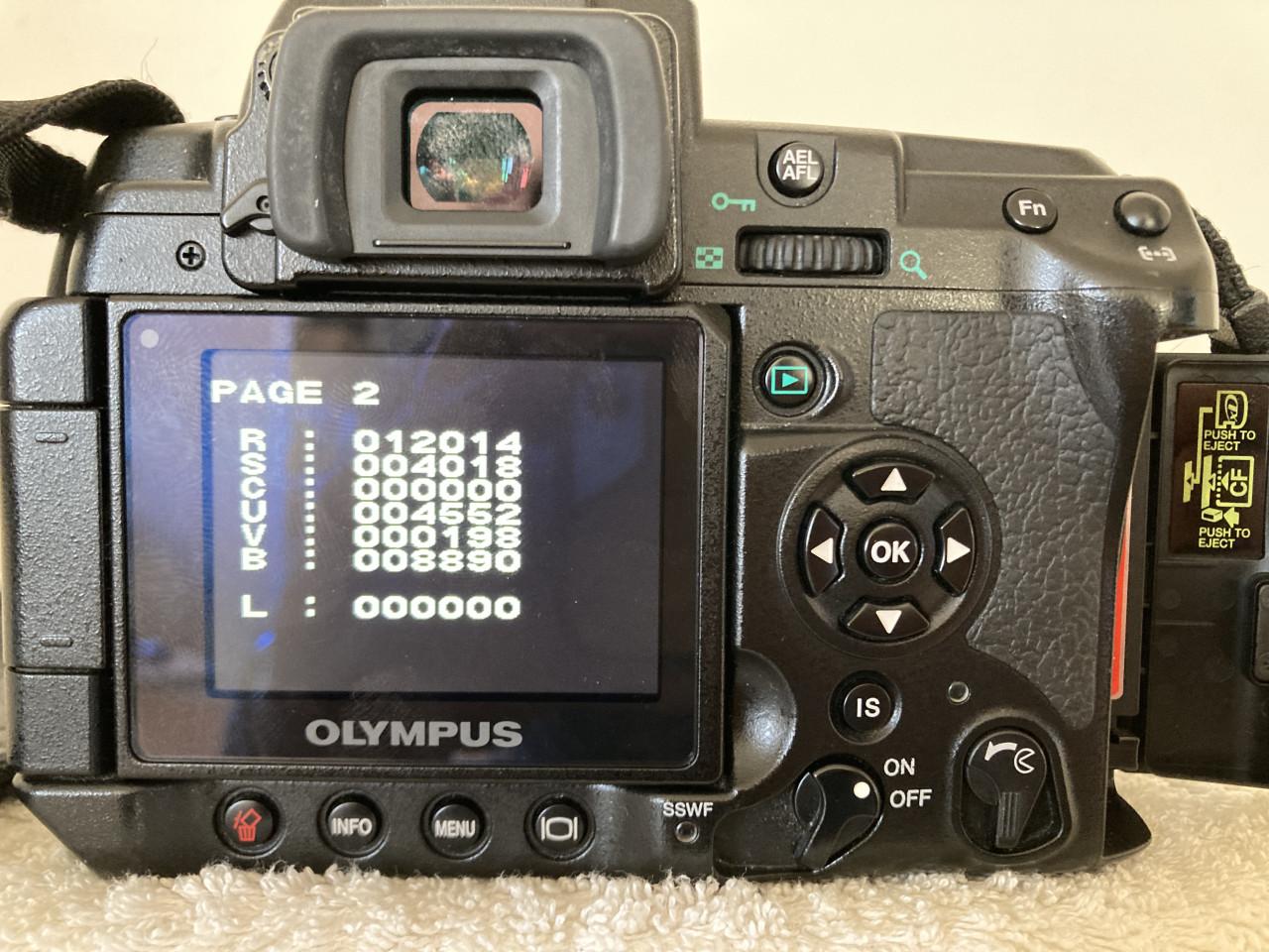 Olympus E-3 met van alles erbij