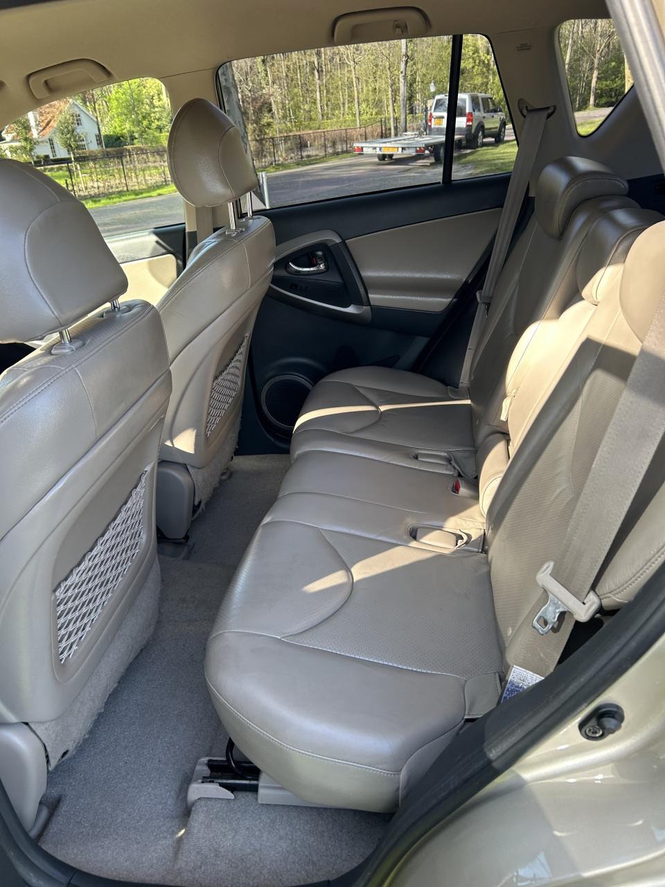 Toyota rav4 2.0i Automaat leder verw zitting apk bull bar trekhaak 93