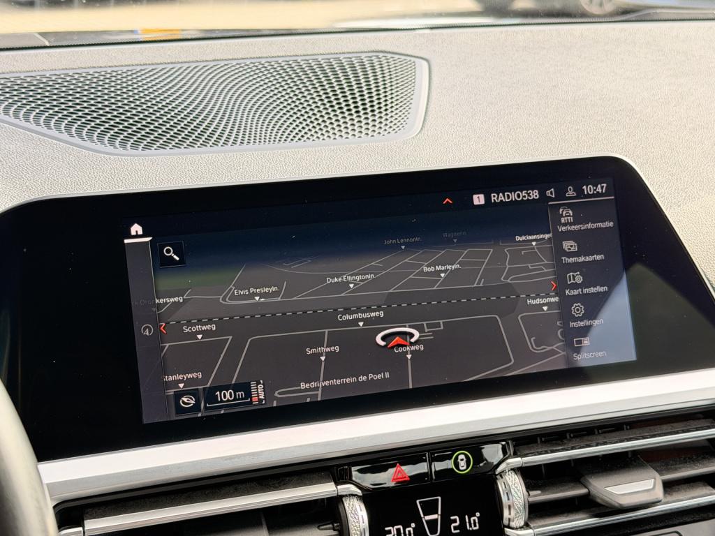 BMW 3-serie 320i m-sport | cruise | m zetels | apple carplay | navi | sfeer
