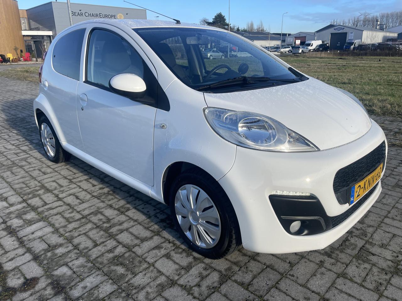 Peugeot 107 1.0 active 79000km