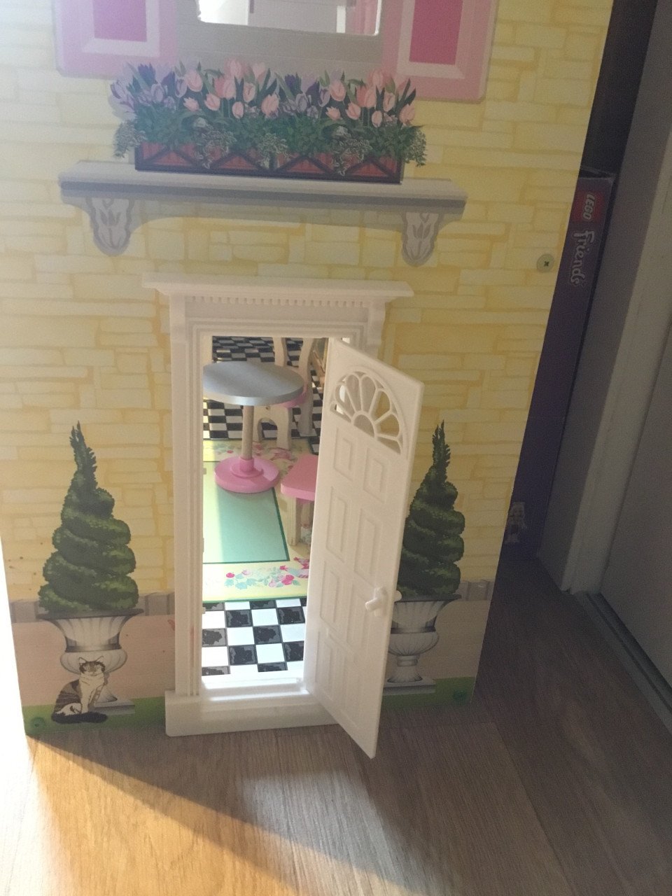 Houten barbiehuis