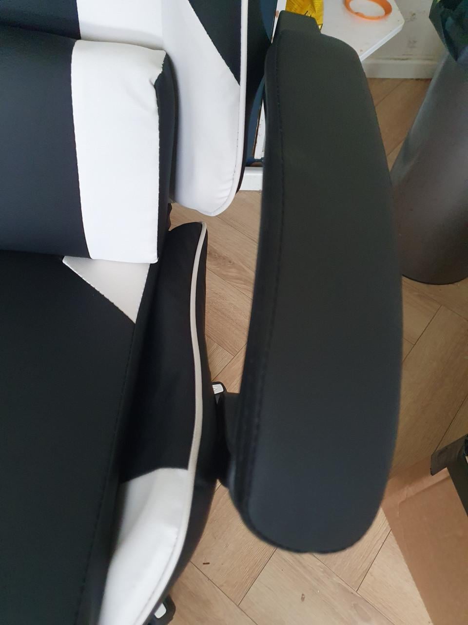 Bayt gamingstoel zwart wit bureaustoel gamer chair