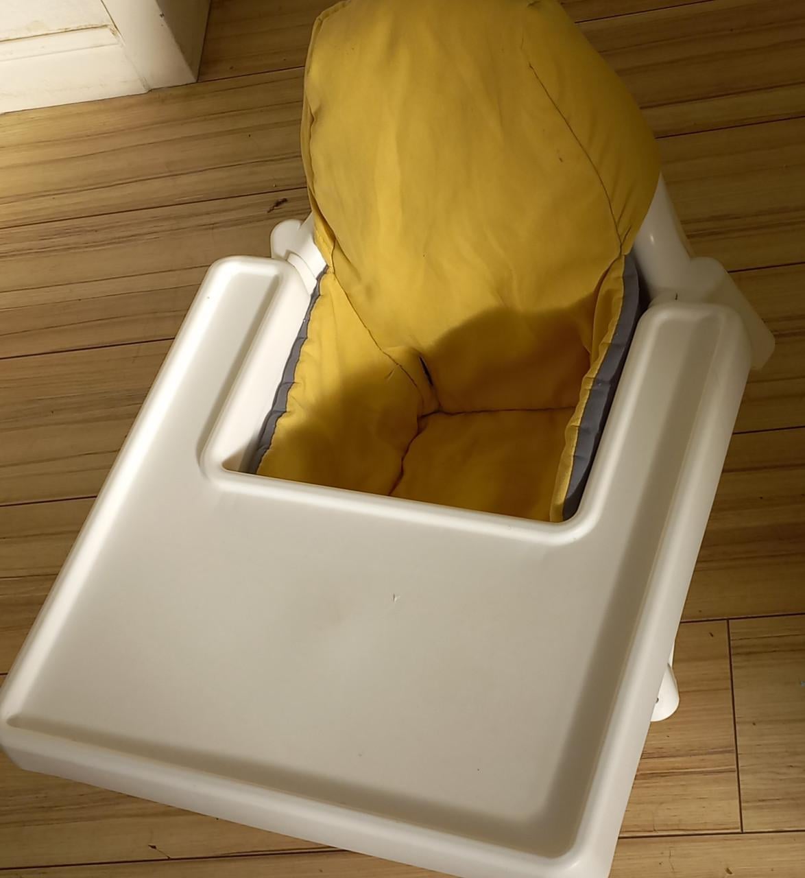 Gratis kinderstoel Ikea in Goes. GERESERVEERD