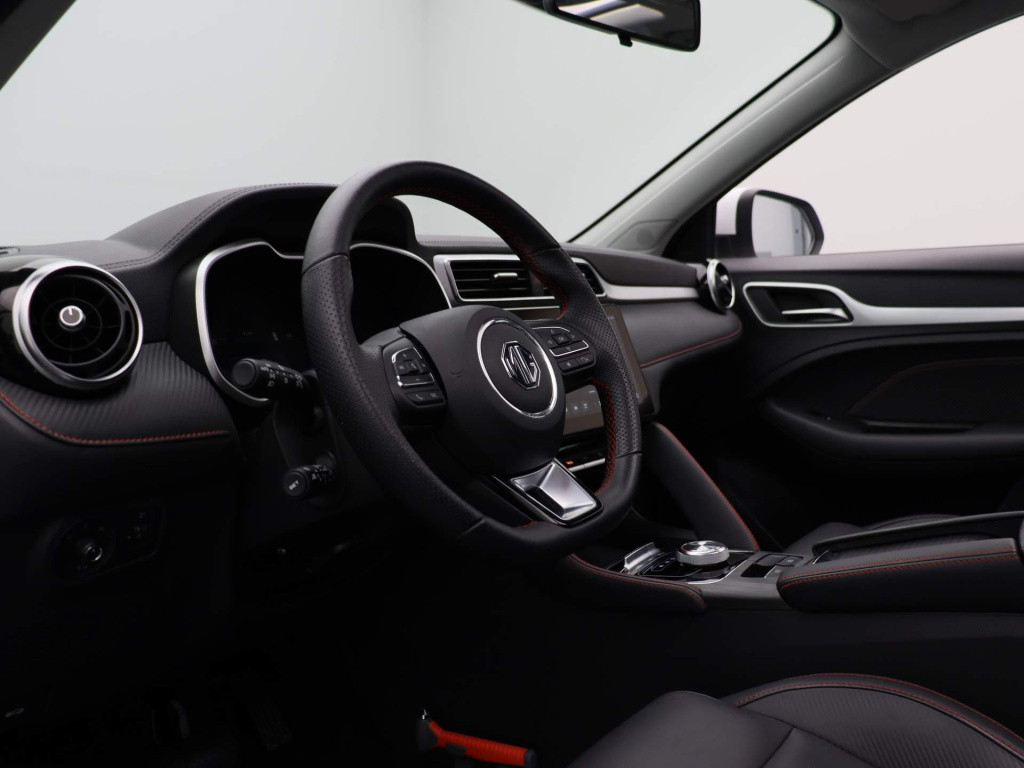 MG Zs-ev standard range luxury 50 kwh | wltp 320km | panorama/schuif-kantel