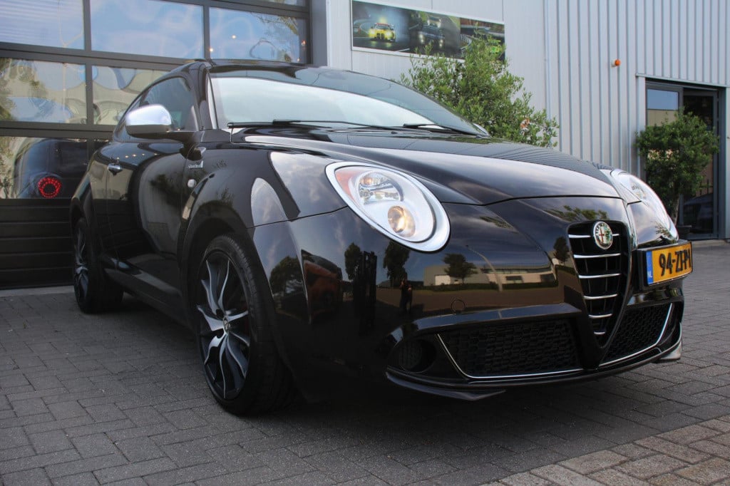 Alfa Romeo MiTo 0.9 twinair sportiva - leder - navi - pano - 18inch - org n