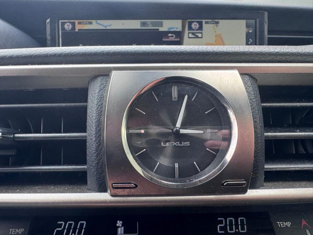 Lexus Is 300h hybrid business line