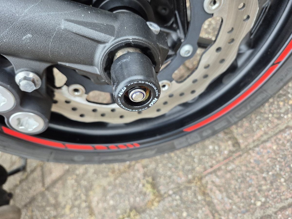 Yamaha MT07 uit 2014 met veel extra's