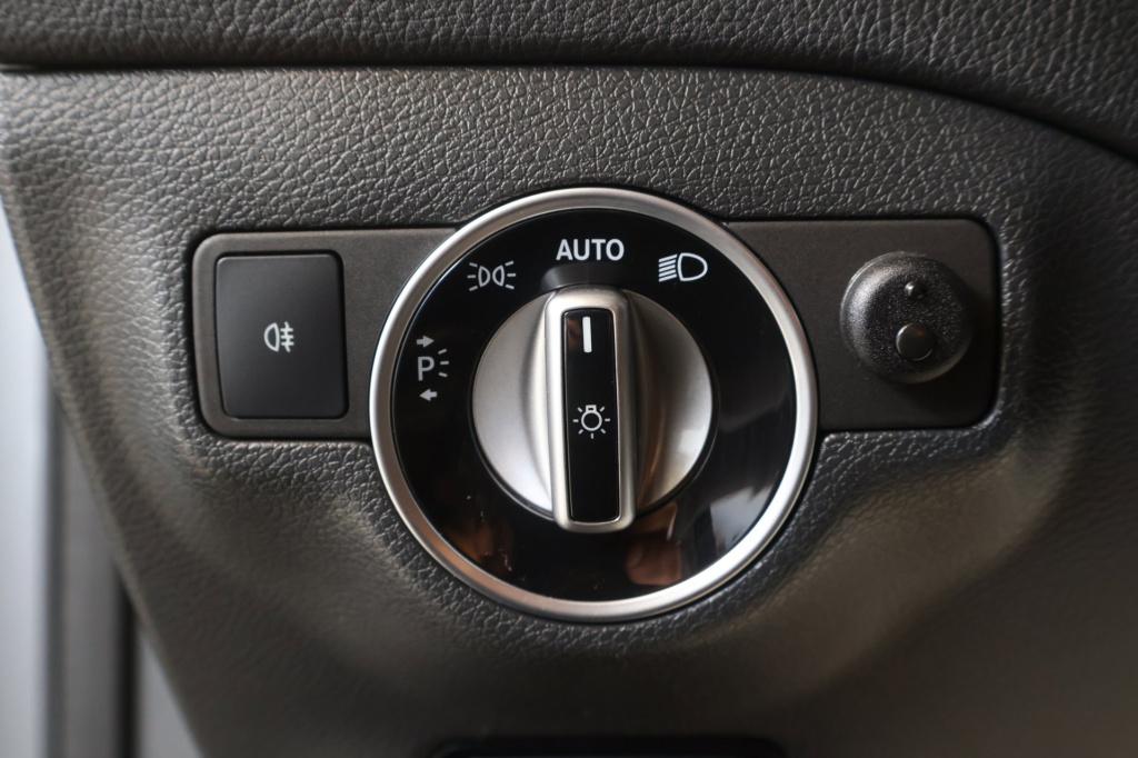 Mercedes-Benz Gla-klasse 250 premium plus, panodak, trekhaak, carplay, stoe