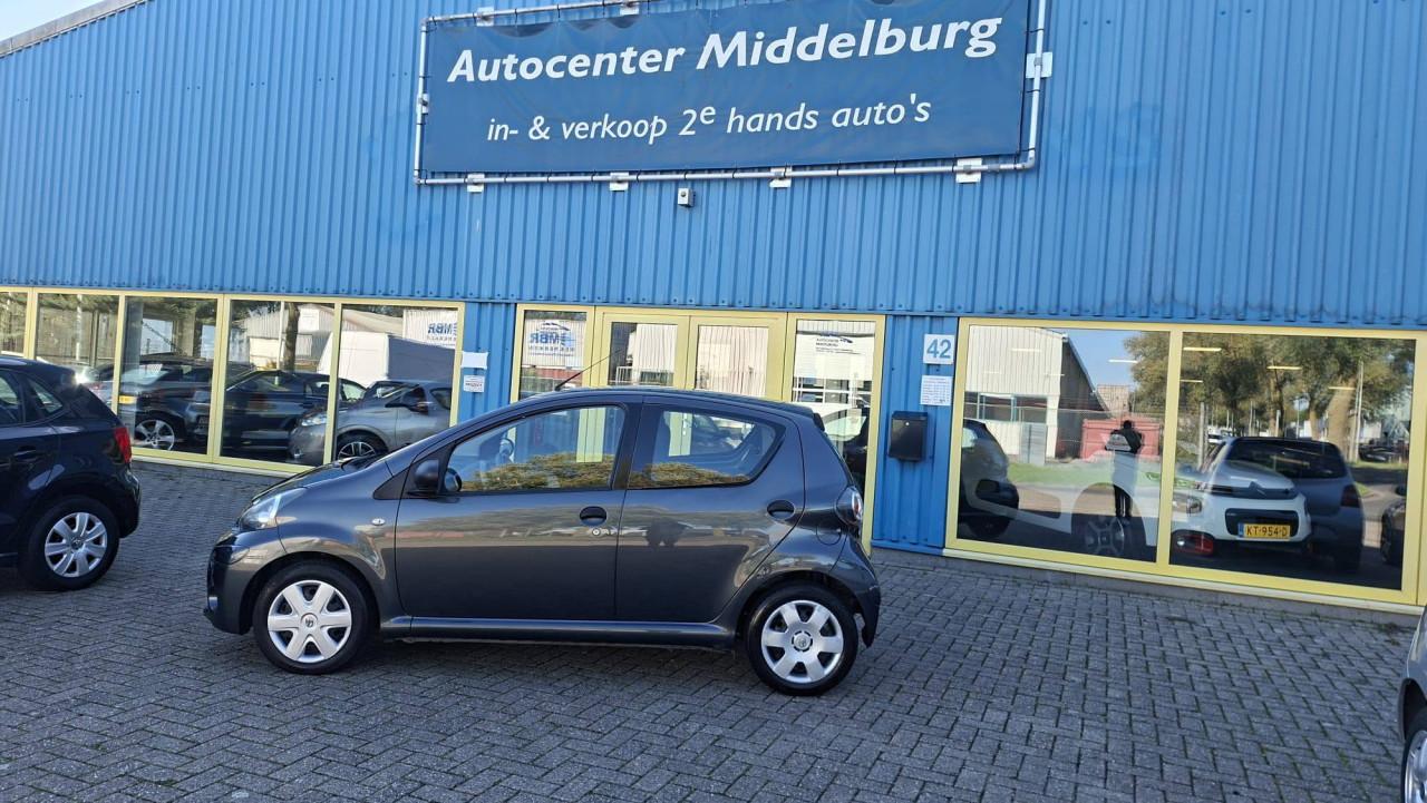 Toyota AYGO 1.0 VVT-i Access 5deurs bj:2012 apk 10-2027 !!
