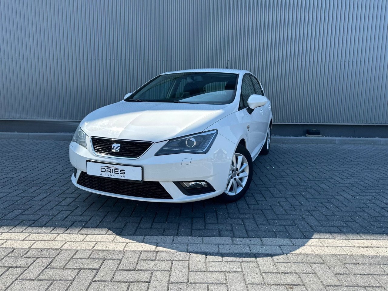 Seat Ibiza 1.2 TSI Style Xenon l Stoelverwarming l Navigatie