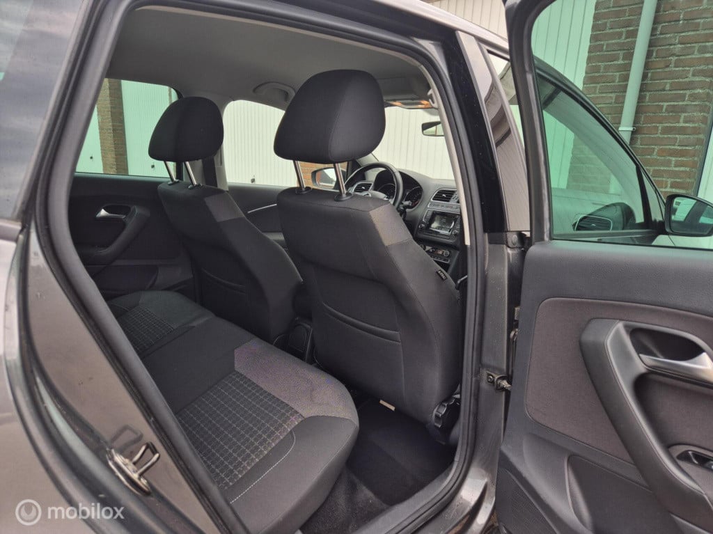 Volkswagen Polo 1.2 tsi comfortline / parkeersensoren voor + achter / stoel