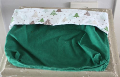 Stoffen broodmandje met kerstbomen print