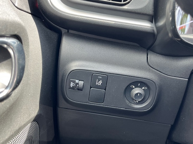 Citroen C3 1.2 puretech 82pk s&s feel edition | kleurnavigatietomtom | blue