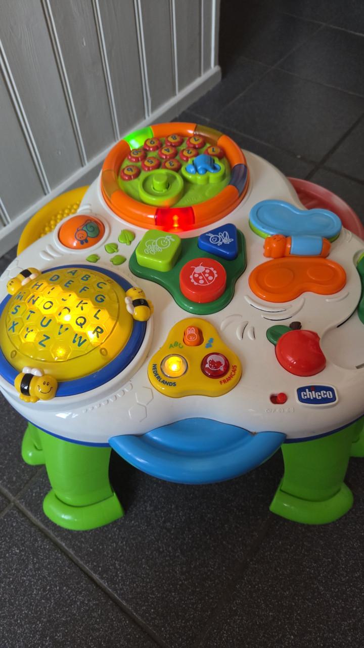 Chicco peutersspeel tafel