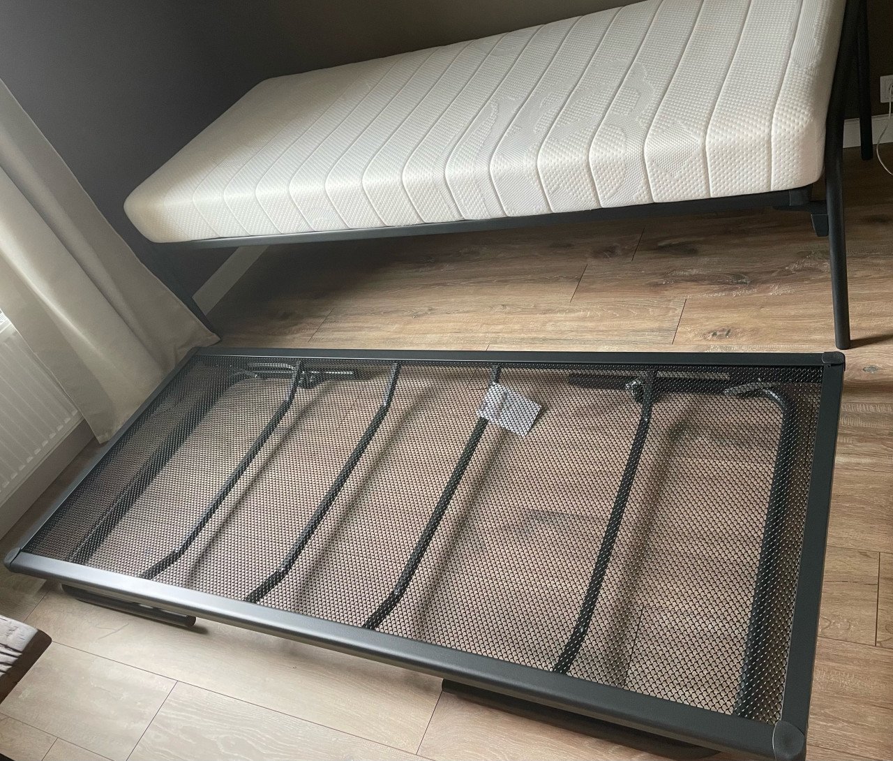 Onderschuifbed nieuw 🤩(merk : Avek twin) met nieuw Auping matras