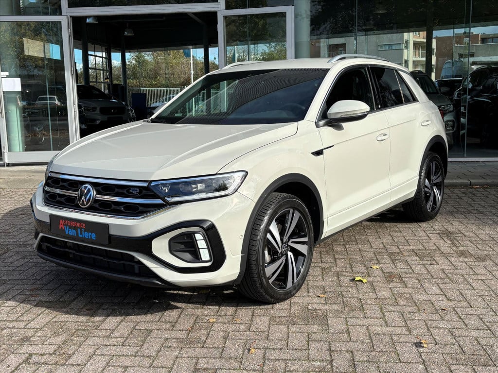 Volkswagen T-roc 1.5 tsi 150pk 7-dsg r-line|dode hoek|carplay| elek klep| r