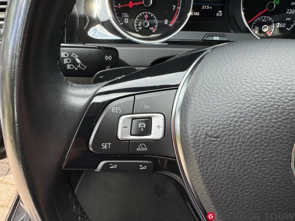 Volkswagen Golf 1.5 tsi highline business r dsg 150pk