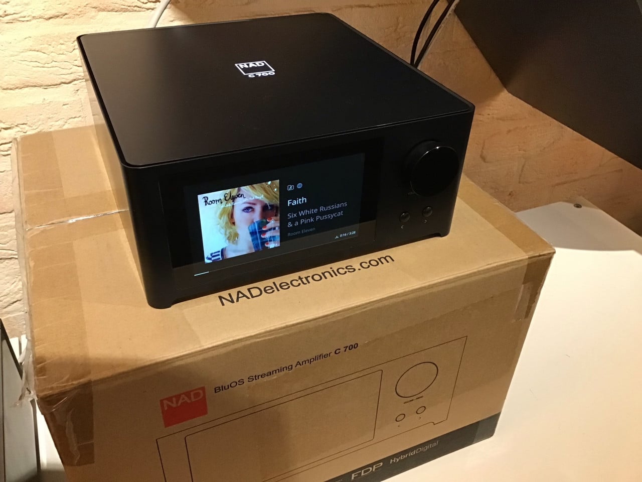NAD C700 versterker/ streamer