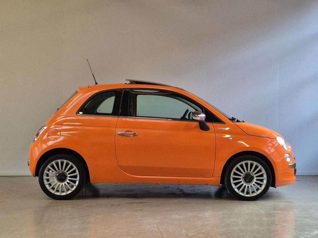 Fiat 500 1.2 lounge / origineel nl / schuifdak / distributieriem vervangen