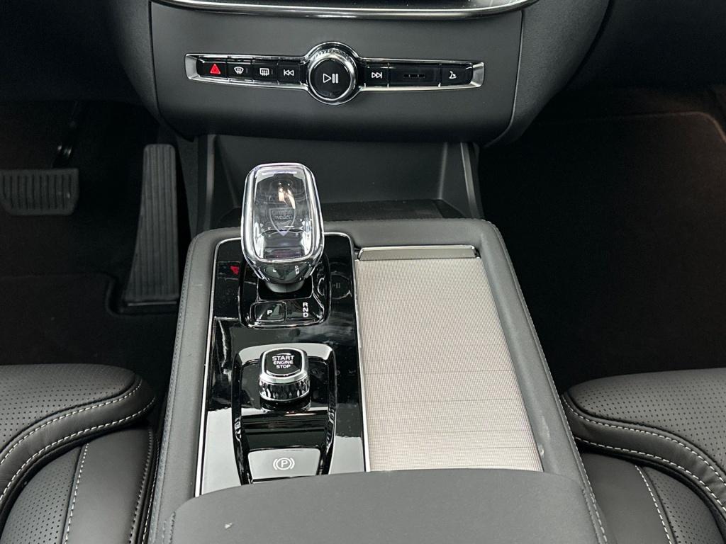 Volvo XC90 t8 awd gt ultra dark executive edition