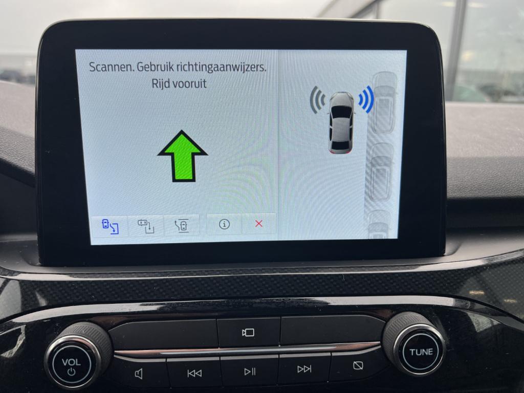 Ford Kuga 2.5 phev e-cvt 225pk st-line x , adaptive cc , voorruitverwarming