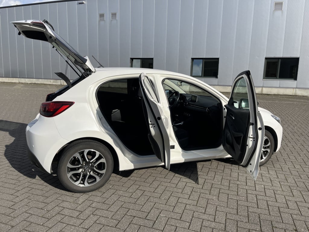 Mazda 2 1.5 skyactiv-g90 - 5 gs navi cruise stoelverw
