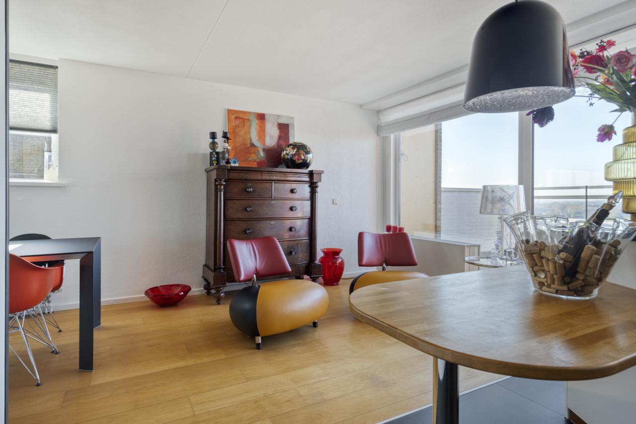 Appartement met zeezicht, 9e verdieping