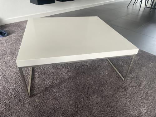 Witte design salon tafel