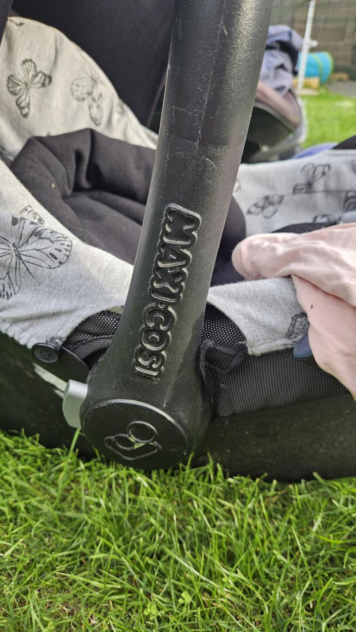 Maxi-Cosi Cabriofix + Pearl incl Familyfix