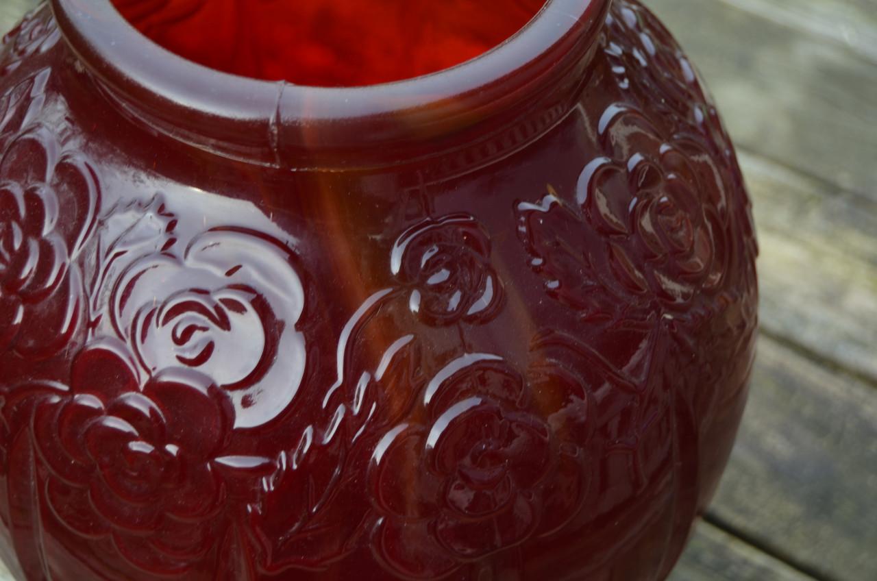 Fraaie grote rode glazen vaas Frans, Art Deco (?)