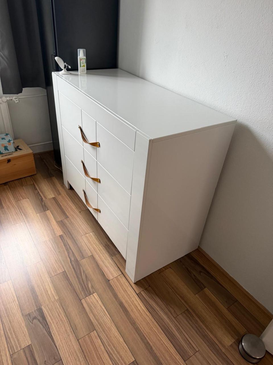 Commode hoogglans wit