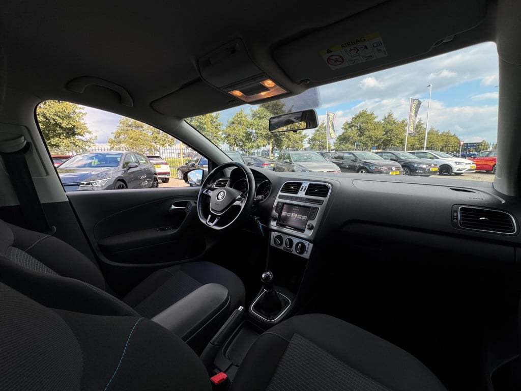 Volkswagen Polo 1.0 bluemotion * cruise control * navigatie * nap