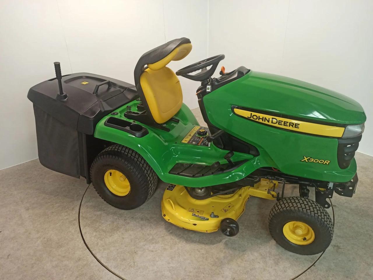 John Deere Zitmaaier X300R