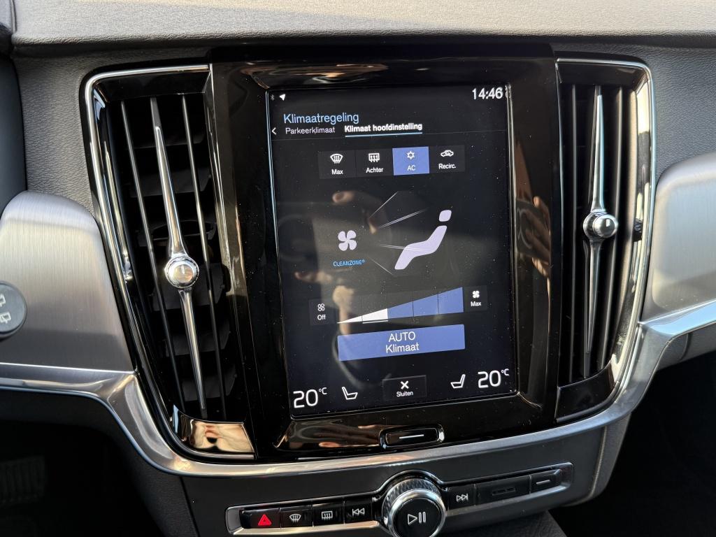 Volvo V90 t4 190pk momentum |adap.cruise| leder | trekhaak | stoel/stuurve