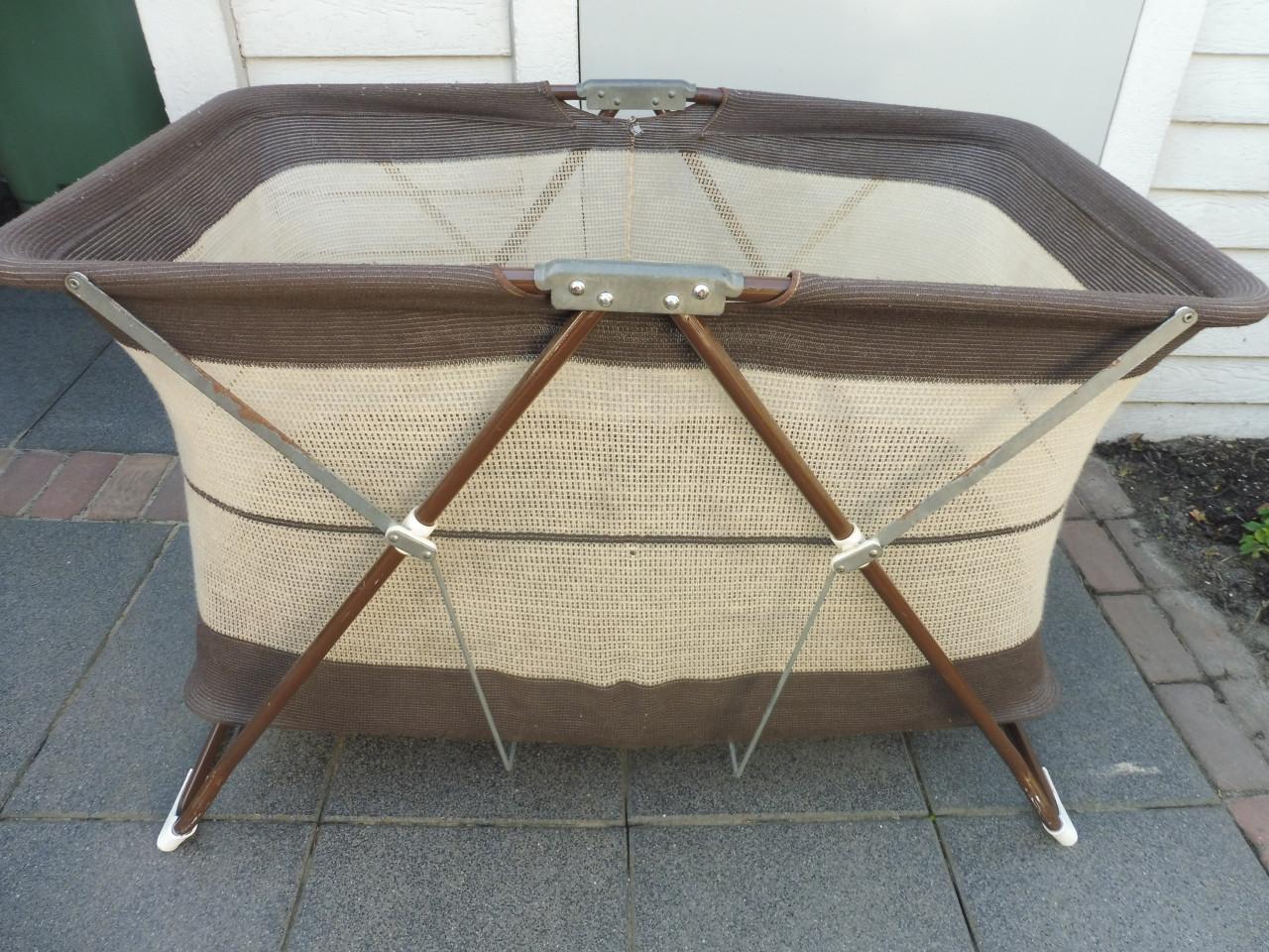 Logeer-/campingbed