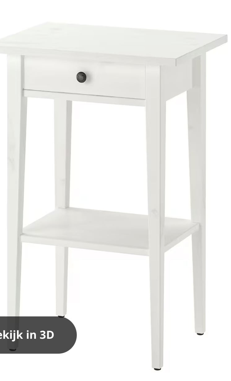 Twee witte nachtkastjes te koop