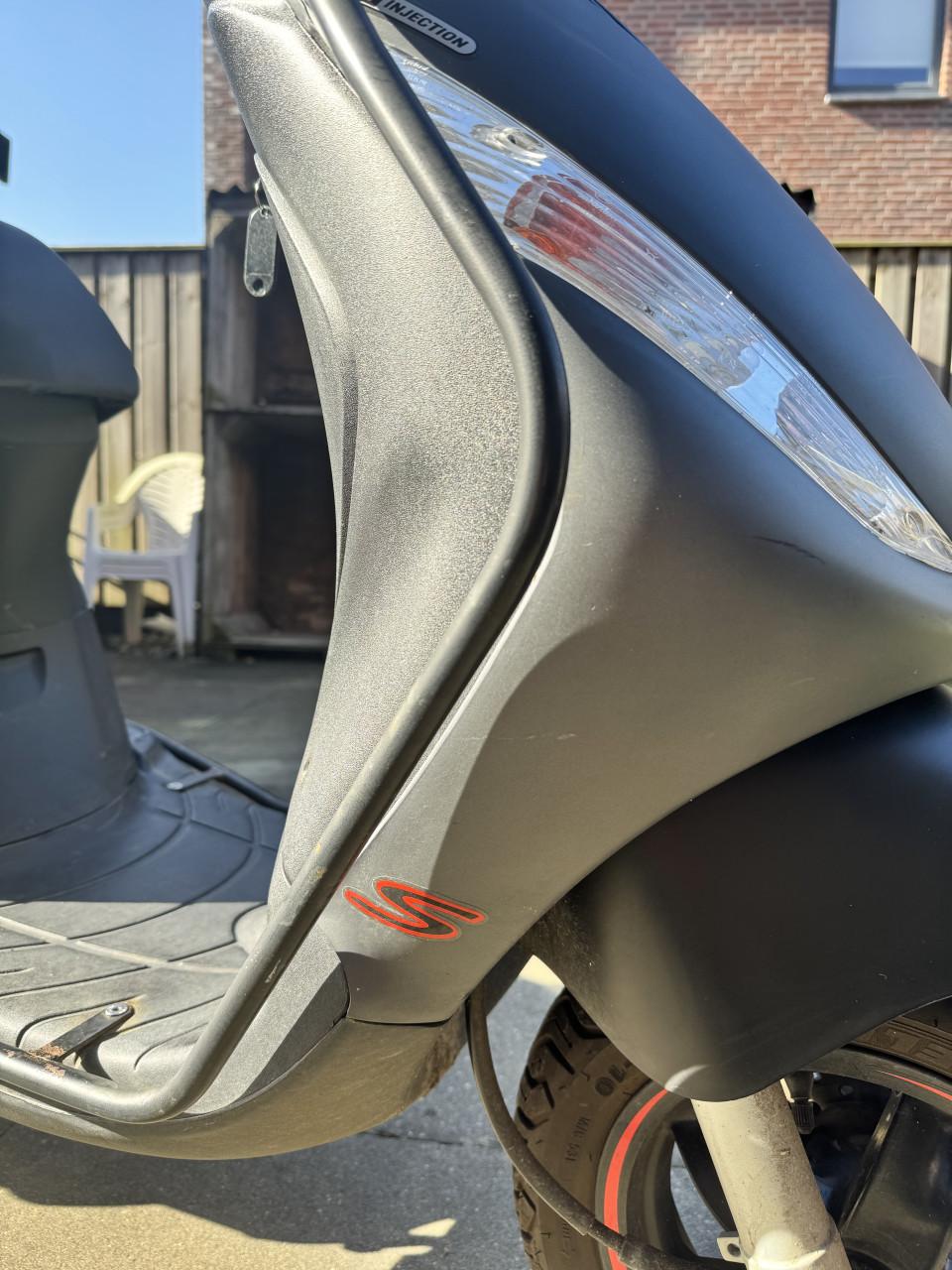 Piaggo Zip 4tact 45km 2023 mat grijs