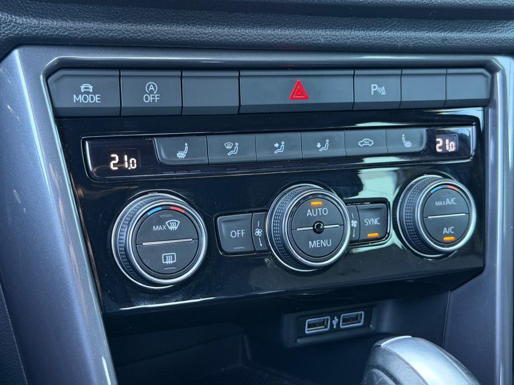 Volkswagen T-roc 1.5 tsi 150pk dsg 2x r-line | virtual | camera | dode hoek