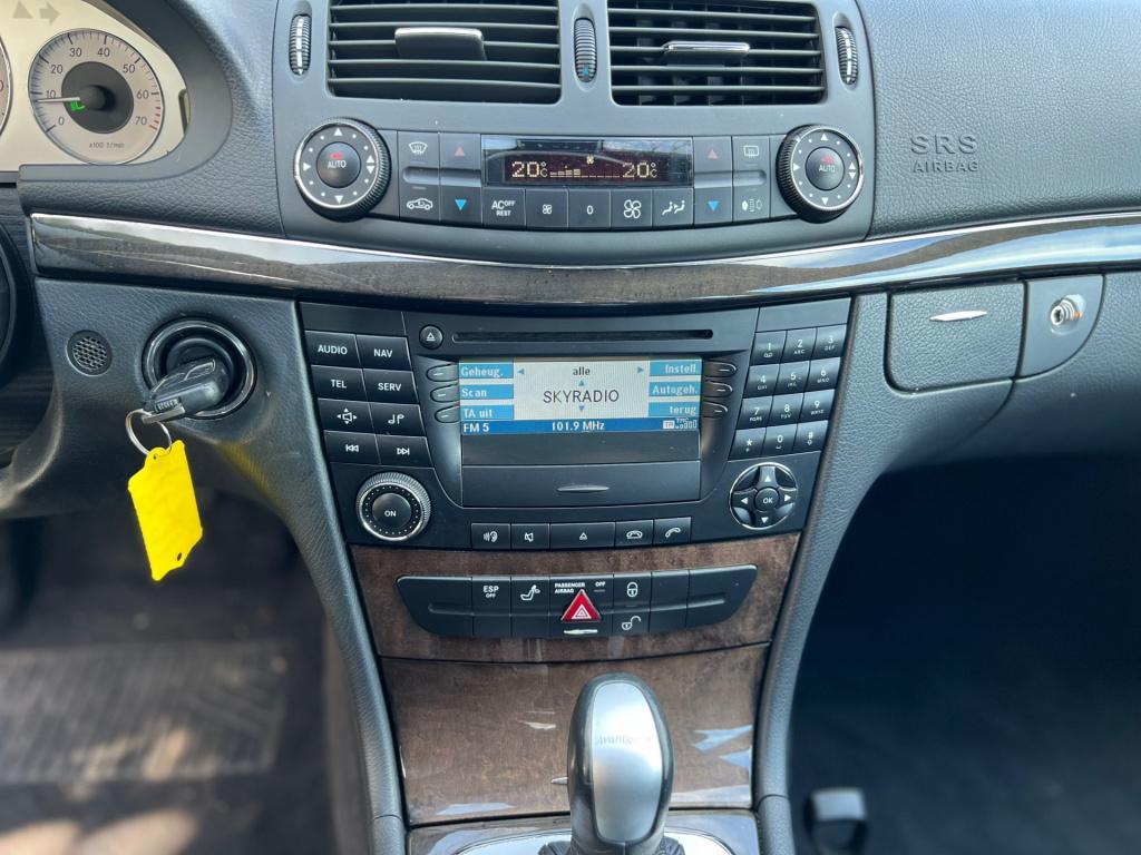 Mercedes-Benz E-Klasse 240 avantgarde