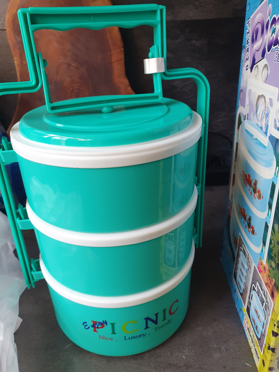 Nieuwe stapelbare thermische lunchbox / broodtrommel 3 delig....