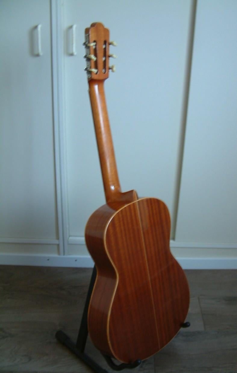 Spaanse gitaar 1 van de bekenste bouwers  klassiek Antonio