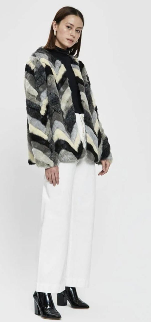 Nieuwe Seven Sister ( The Sting ) ecru, grijs ,zwart fake fur bontjas Mt M