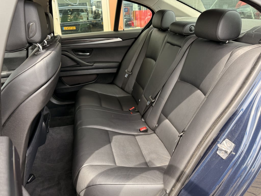 BMW 5 Serie 523i executive | leder | cruise | navi | parkeersensoren v+a |