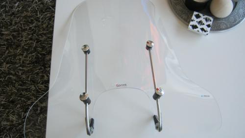 VESPA SPRINT HOOG WINDSCHERM MET BEUGELS VOOR 30 EURO