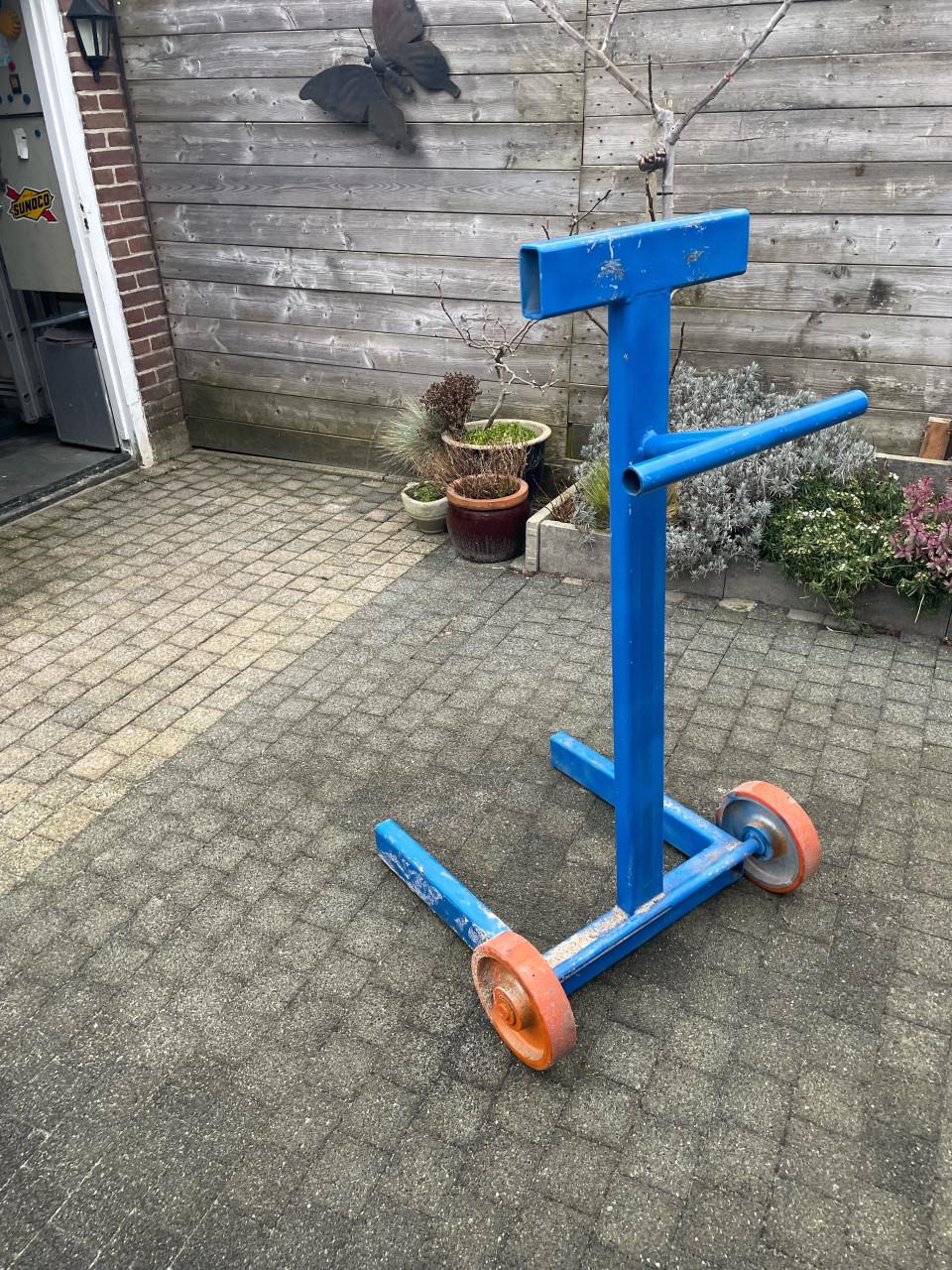 Buiten boord motor steun