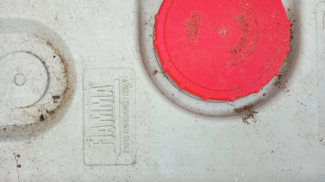 Fiamma rol tank vuil water